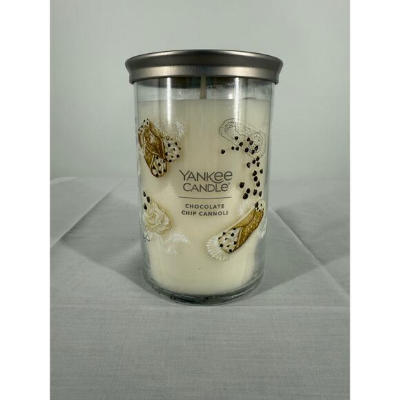 NEW Yankee Candle 2Wick Chocolate Chip Cannoli 20oz Jar - Picture 1 of 4